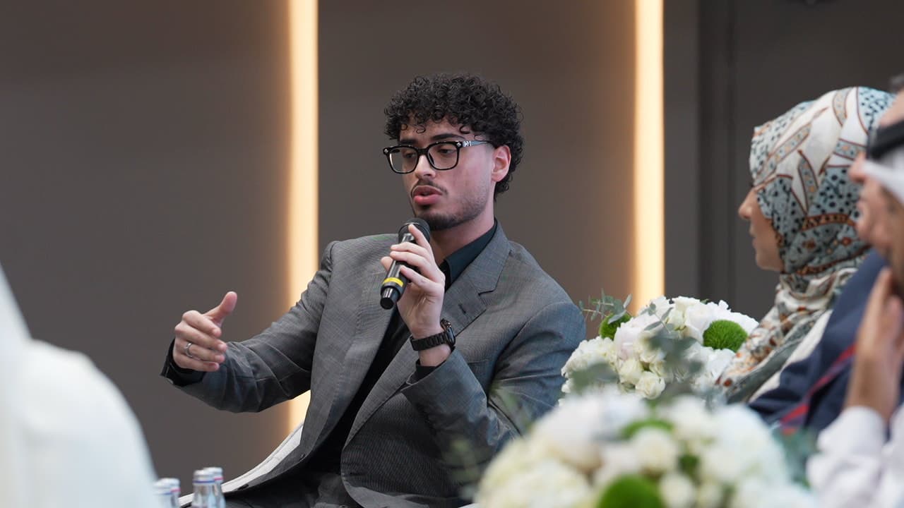 عمل 19 من أعمال Abdullah Al Mohammed